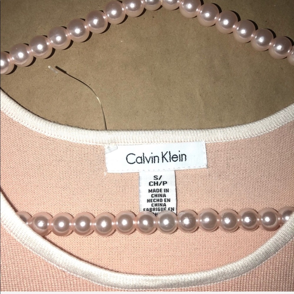 Calvin Klein cold shoulder sweater - Picture 6 of 6